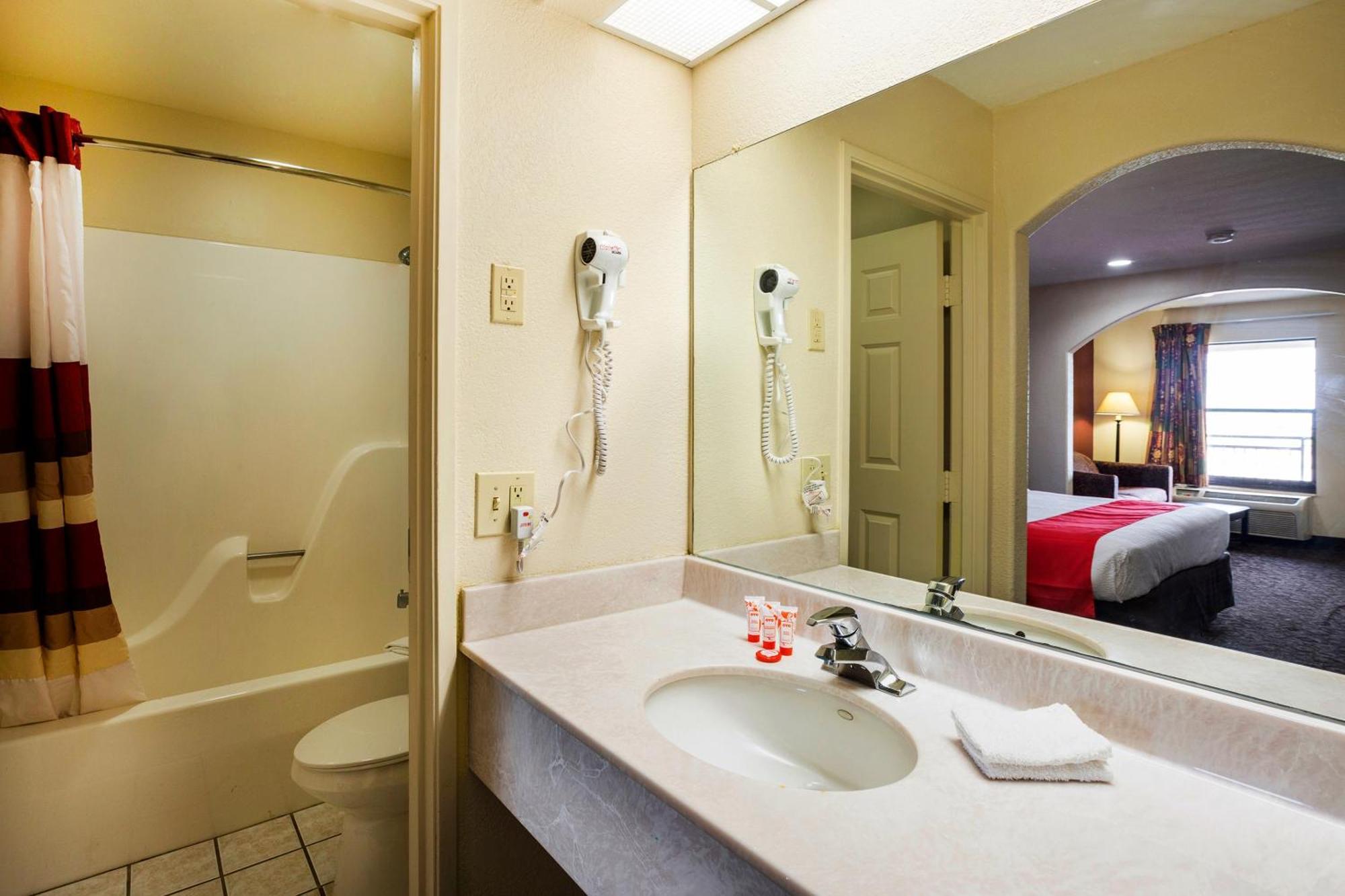 Oyo Hotel Lsu Port Allen Bagian luar foto